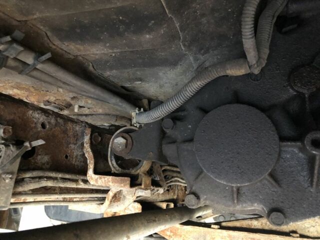 Зелений Міцубісі Паджеро Спорт, об'ємом двигуна 2.5 л та пробігом 338 тис. км за 2600 $, фото 7 на Automoto.ua