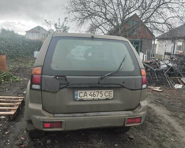 Зеленый Мицубиси Паджеро Спорт, объемом двигателя 2.97 л и пробегом 250 тыс. км за 4500 $, фото 5 на Automoto.ua