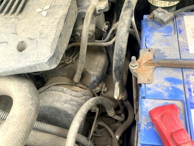 Зеленый Мицубиси Паджеро Спорт, объемом двигателя 3 л и пробегом 315 тыс. км за 4800 $, фото 6 на Automoto.ua