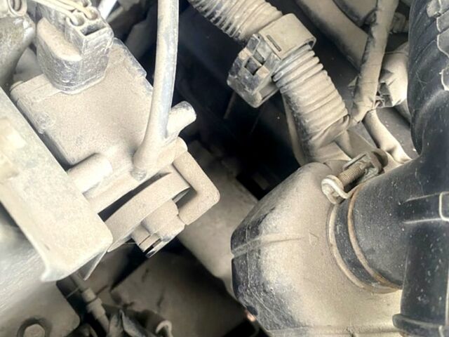 Зеленый Мицубиси Паджеро Спорт, объемом двигателя 3 л и пробегом 315 тыс. км за 4800 $, фото 7 на Automoto.ua