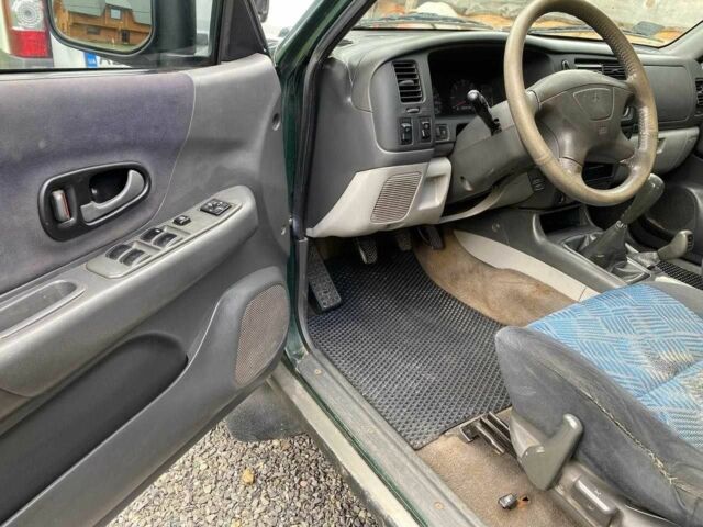 Мицубиси Паджеро Спорт 2000 в Мукачеве на Automoto.ua Зеленый Мицубиси Паджеро Спорт, объемом двигателя 2.5 л и пробегом 270 тыс. км за 7500 $, фото 11 на Automoto.ua