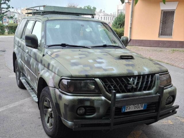 Зелений Міцубісі Паджеро Спорт, об'ємом двигуна 2.5 л та пробігом 250 тис. км за 5003 $, фото 8 на Automoto.ua