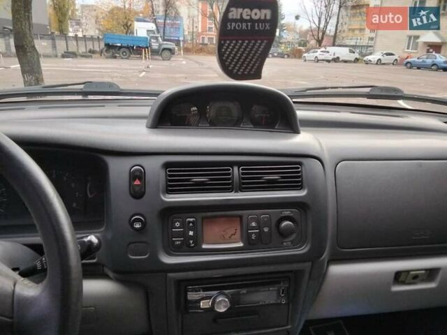 Зеленый Мицубиси Паджеро Спорт, объемом двигателя 3 л и пробегом 250 тыс. км за 6000 $, фото 11 на Automoto.ua