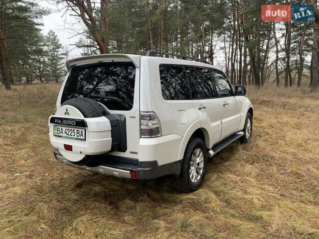 Белый Мицубиси Паджеро Вагон, объемом двигателя 2.97 л и пробегом 202 тыс. км за 12000 $, фото 5 на Automoto.ua