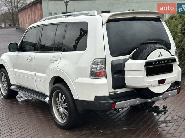 Белый Мицубиси Паджеро Вагон, объемом двигателя 3.2 л и пробегом 292 тыс. км за 12500 $, фото 15 на Automoto.ua