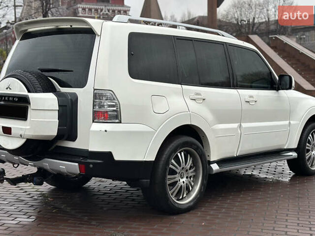 Белый Мицубиси Паджеро Вагон, объемом двигателя 3.2 л и пробегом 292 тыс. км за 12500 $, фото 12 на Automoto.ua