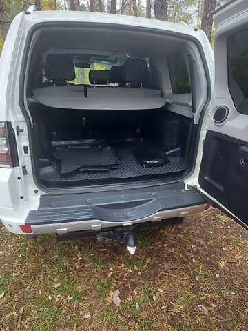 Білий Міцубісі Паджеро Вагон, об'ємом двигуна 3.2 л та пробігом 226 тис. км за 19500 $, фото 18 на Automoto.ua