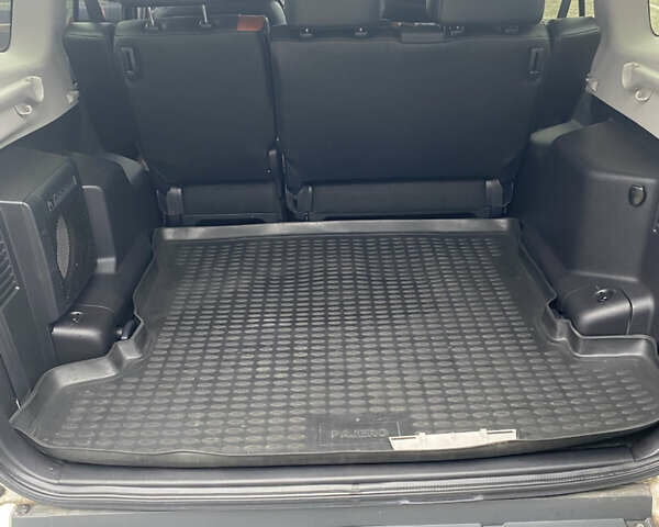 Белый Мицубиси Паджеро Вагон, объемом двигателя 0 л и пробегом 155 тыс. км за 17900 $, фото 10 на Automoto.ua