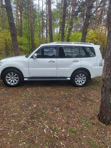 Білий Міцубісі Паджеро Вагон, об'ємом двигуна 3.2 л та пробігом 226 тис. км за 19500 $, фото 7 на Automoto.ua