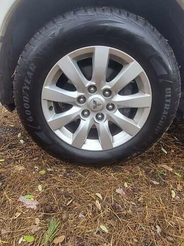 Білий Міцубісі Паджеро Вагон, об'ємом двигуна 3.2 л та пробігом 226 тис. км за 19500 $, фото 12 на Automoto.ua