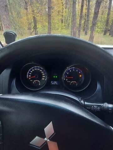 Білий Міцубісі Паджеро Вагон, об'ємом двигуна 3.2 л та пробігом 226 тис. км за 19500 $, фото 30 на Automoto.ua