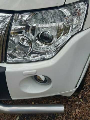 Білий Міцубісі Паджеро Вагон, об'ємом двигуна 3.2 л та пробігом 226 тис. км за 19500 $, фото 2 на Automoto.ua