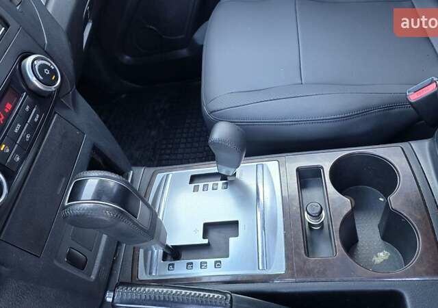 Белый Мицубиси Паджеро Вагон, объемом двигателя 3.5 л и пробегом 233 тыс. км за 14500 $, фото 22 на Automoto.ua