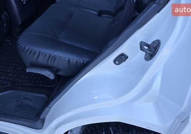 Белый Мицубиси Паджеро Вагон, объемом двигателя 3.5 л и пробегом 233 тыс. км за 14500 $, фото 15 на Automoto.ua