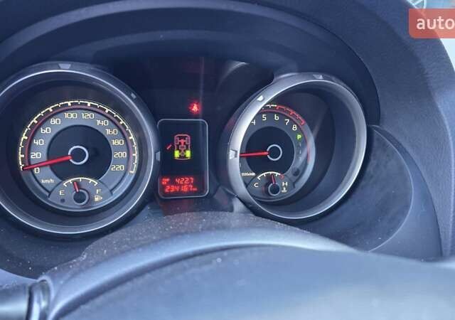 Белый Мицубиси Паджеро Вагон, объемом двигателя 3.5 л и пробегом 220 тыс. км за 14500 $, фото 26 на Automoto.ua