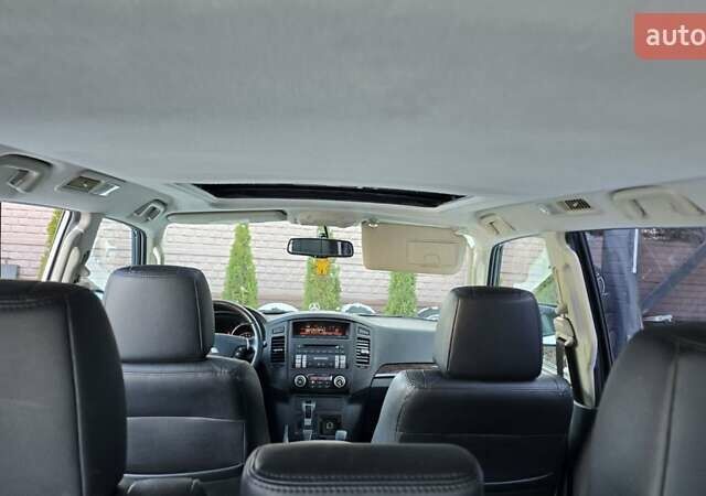 Белый Мицубиси Паджеро Вагон, объемом двигателя 3.5 л и пробегом 220 тыс. км за 14500 $, фото 8 на Automoto.ua