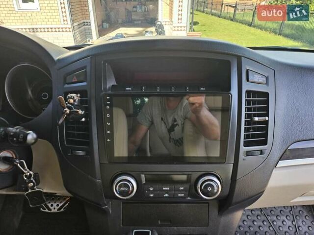 Білий Міцубісі Паджеро Вагон, об'ємом двигуна 3.2 л та пробігом 326 тис. км за 16900 $, фото 47 на Automoto.ua