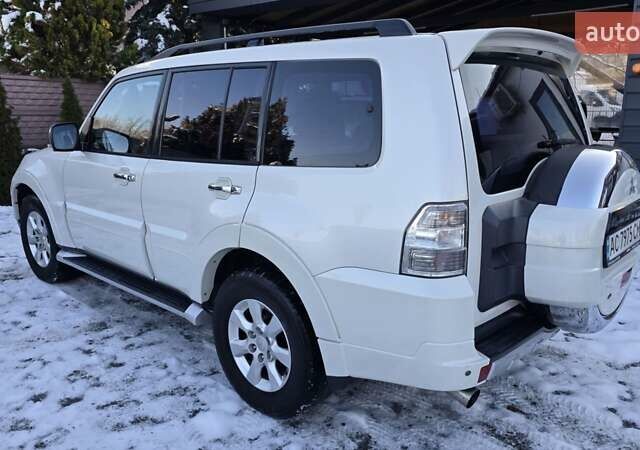 Белый Мицубиси Паджеро Вагон, объемом двигателя 3.5 л и пробегом 233 тыс. км за 14500 $, фото 6 на Automoto.ua