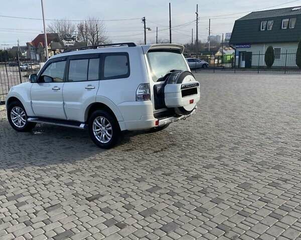 Білий Міцубісі Паджеро Вагон, об'ємом двигуна 3.2 л та пробігом 144 тис. км за 21999 $, фото 15 на Automoto.ua