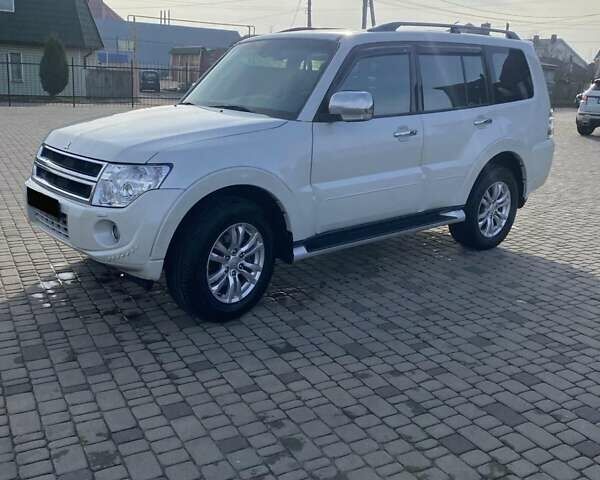 Білий Міцубісі Паджеро Вагон, об'ємом двигуна 3.2 л та пробігом 144 тис. км за 21999 $, фото 17 на Automoto.ua