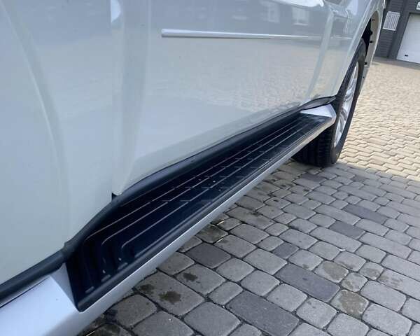 Білий Міцубісі Паджеро Вагон, об'ємом двигуна 3.2 л та пробігом 144 тис. км за 21999 $, фото 10 на Automoto.ua