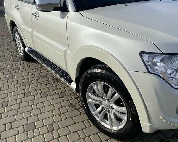 Білий Міцубісі Паджеро Вагон, об'ємом двигуна 3.2 л та пробігом 144 тис. км за 21999 $, фото 38 на Automoto.ua