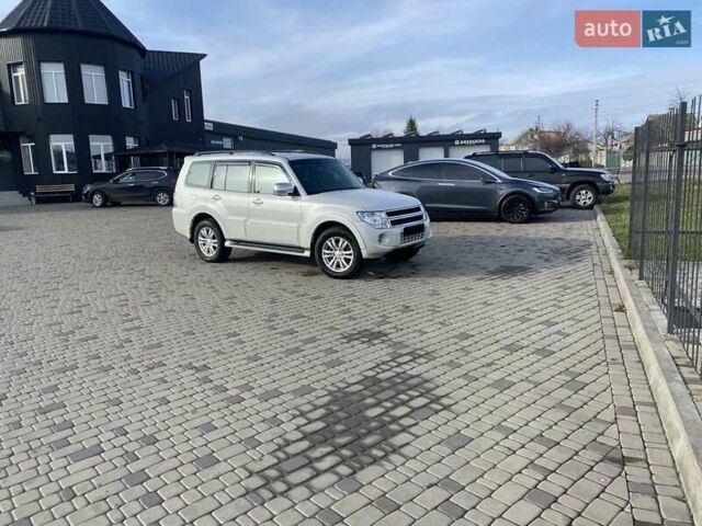 Білий Міцубісі Паджеро Вагон, об'ємом двигуна 3.2 л та пробігом 144 тис. км за 21999 $, фото 20 на Automoto.ua