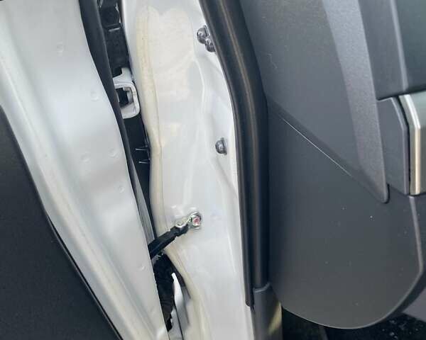 Білий Міцубісі Паджеро Вагон, об'ємом двигуна 3.2 л та пробігом 144 тис. км за 21999 $, фото 3 на Automoto.ua