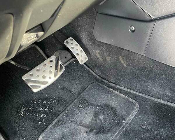 Білий Міцубісі Паджеро Вагон, об'ємом двигуна 3.2 л та пробігом 144 тис. км за 21999 $, фото 14 на Automoto.ua