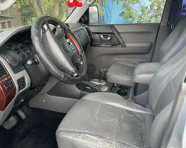 Бежевий Міцубісі Паджеро Вагон, об'ємом двигуна 2.97 л та пробігом 220 тис. км за 7500 $, фото 4 на Automoto.ua