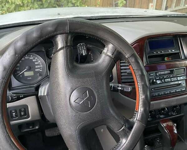 Бежевий Міцубісі Паджеро Вагон, об'ємом двигуна 2.97 л та пробігом 220 тис. км за 7500 $, фото 3 на Automoto.ua