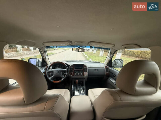 Бежевый Мицубиси Паджеро Вагон, объемом двигателя 3.5 л и пробегом 300 тыс. км за 7800 $, фото 36 на Automoto.ua