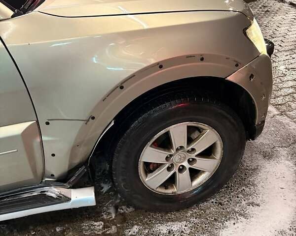 Бежевый Мицубиси Паджеро Вагон, объемом двигателя 3.8 л и пробегом 281 тыс. км за 7900 $, фото 8 на Automoto.ua