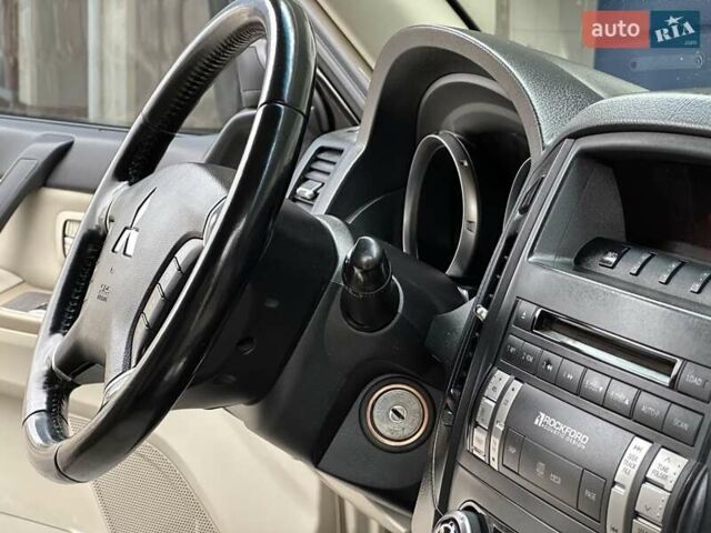 Міцубісі Паджеро Вагон 2007 у Миколаєві на Automoto.ua Бежевий Міцубісі Паджеро Вагон, об'ємом двигуна 3.83 л та пробігом 195 тис. км за 12999 $, фото 33 на Automoto.ua