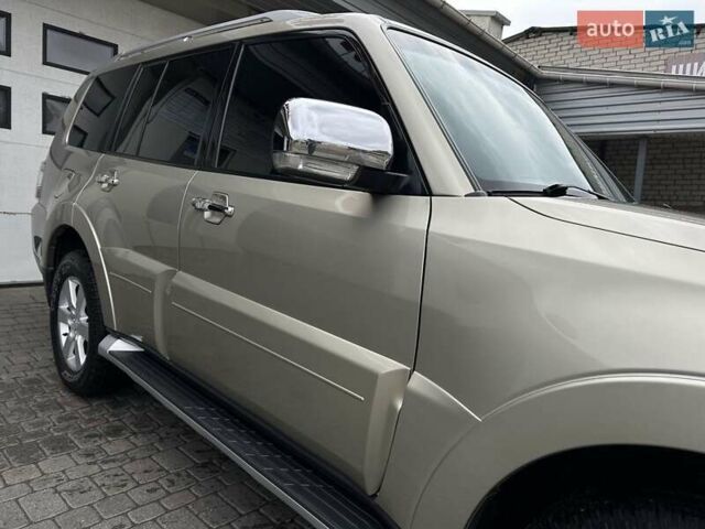 Міцубісі Паджеро Вагон 2007 у Миколаєві на Automoto.ua Бежевий Міцубісі Паджеро Вагон, об'ємом двигуна 3.83 л та пробігом 195 тис. км за 12999 $, фото 12 на Automoto.ua