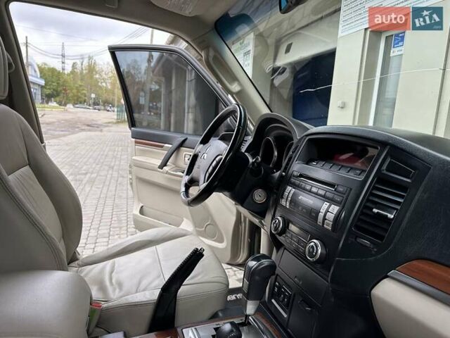 Міцубісі Паджеро Вагон 2007 у Миколаєві на Automoto.ua Бежевий Міцубісі Паджеро Вагон, об'ємом двигуна 3.83 л та пробігом 195 тис. км за 12999 $, фото 37 на Automoto.ua