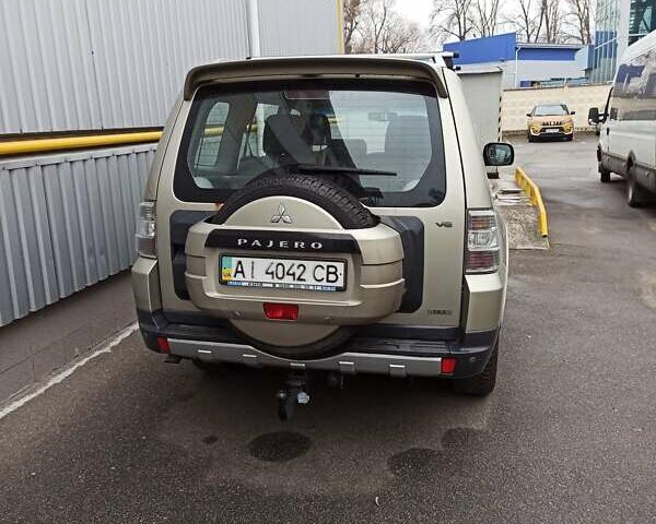 Бежевий Міцубісі Паджеро Вагон, об'ємом двигуна 2.97 л та пробігом 322 тис. км за 7800 $, фото 2 на Automoto.ua
