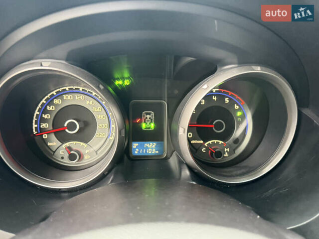 Бежевий Міцубісі Паджеро Вагон, об'ємом двигуна 3.2 л та пробігом 211 тис. км за 12800 $, фото 25 на Automoto.ua