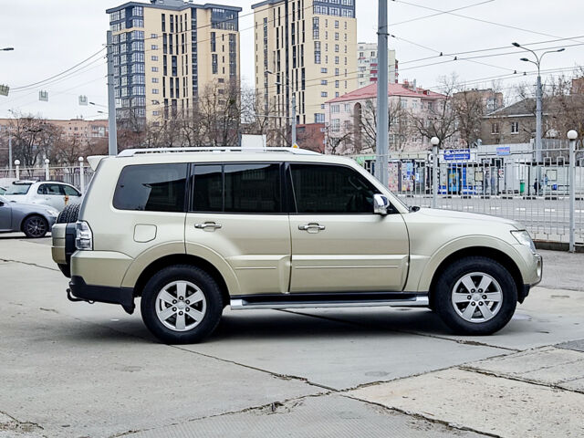 Бежевий Міцубісі Паджеро Вагон, об'ємом двигуна 3 л та пробігом 91 тис. км за 15690 $, фото 11 на Automoto.ua