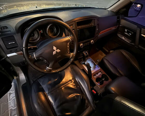 Бежевый Мицубиси Паджеро Вагон, объемом двигателя 2.97 л и пробегом 334 тыс. км за 11500 $, фото 23 на Automoto.ua