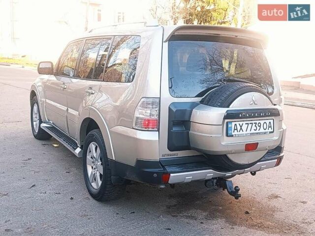 Бежевый Мицубиси Паджеро Вагон, объемом двигателя 3.2 л и пробегом 210 тыс. км за 12800 $, фото 14 на Automoto.ua