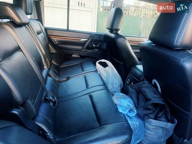 Бежевый Мицубиси Паджеро Вагон, объемом двигателя 3.2 л и пробегом 210 тыс. км за 12800 $, фото 22 на Automoto.ua