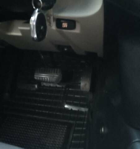 Бежевий Міцубісі Паджеро Вагон, об'ємом двигуна 3.2 л та пробігом 188 тис. км за 14200 $, фото 27 на Automoto.ua