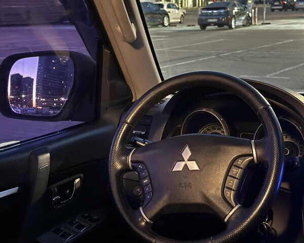 Бежевый Мицубиси Паджеро Вагон, объемом двигателя 2.97 л и пробегом 334 тыс. км за 11500 $, фото 22 на Automoto.ua