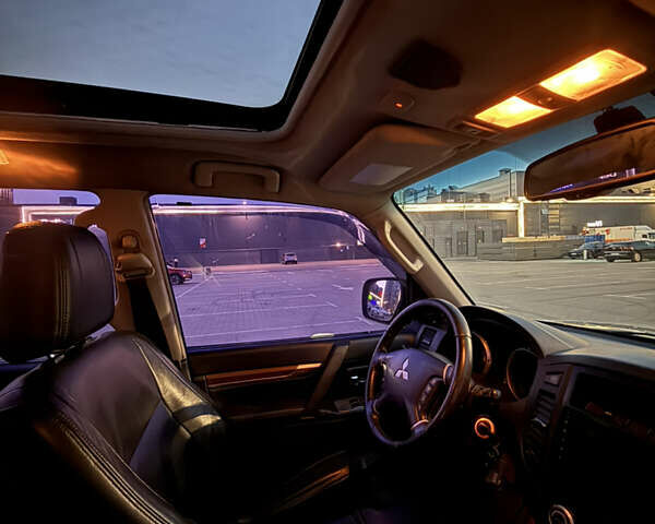 Бежевый Мицубиси Паджеро Вагон, объемом двигателя 2.97 л и пробегом 334 тыс. км за 11500 $, фото 20 на Automoto.ua