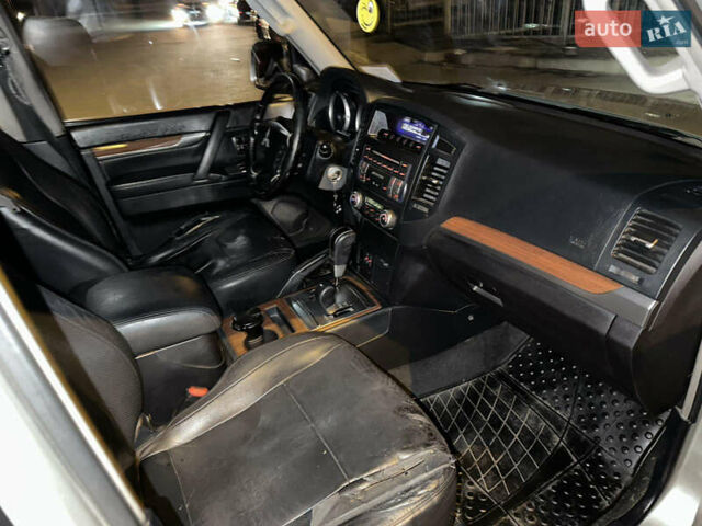 Бежевый Мицубиси Паджеро Вагон, объемом двигателя 2.97 л и пробегом 198 тыс. км за 7950 $, фото 3 на Automoto.ua