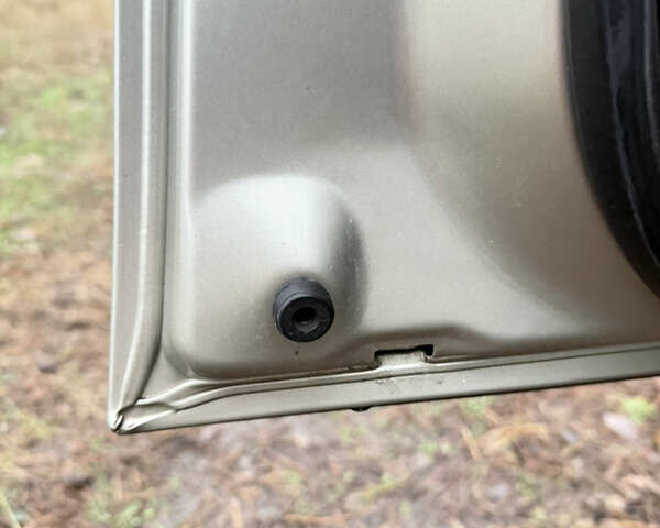 Бежевий Міцубісі Паджеро Вагон, об'ємом двигуна 3.2 л та пробігом 211 тис. км за 12800 $, фото 20 на Automoto.ua