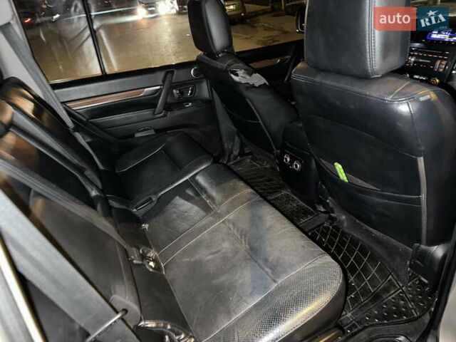 Бежевый Мицубиси Паджеро Вагон, объемом двигателя 2.97 л и пробегом 198 тыс. км за 7950 $, фото 4 на Automoto.ua