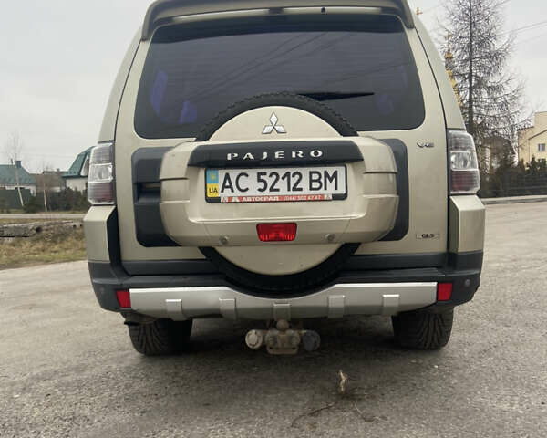 Бежевий Міцубісі Паджеро Вагон, об'ємом двигуна 3 л та пробігом 276 тис. км за 12000 $, фото 7 на Automoto.ua