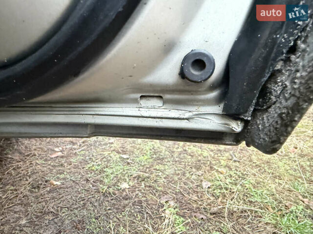 Бежевий Міцубісі Паджеро Вагон, об'ємом двигуна 3.2 л та пробігом 211 тис. км за 12800 $, фото 11 на Automoto.ua